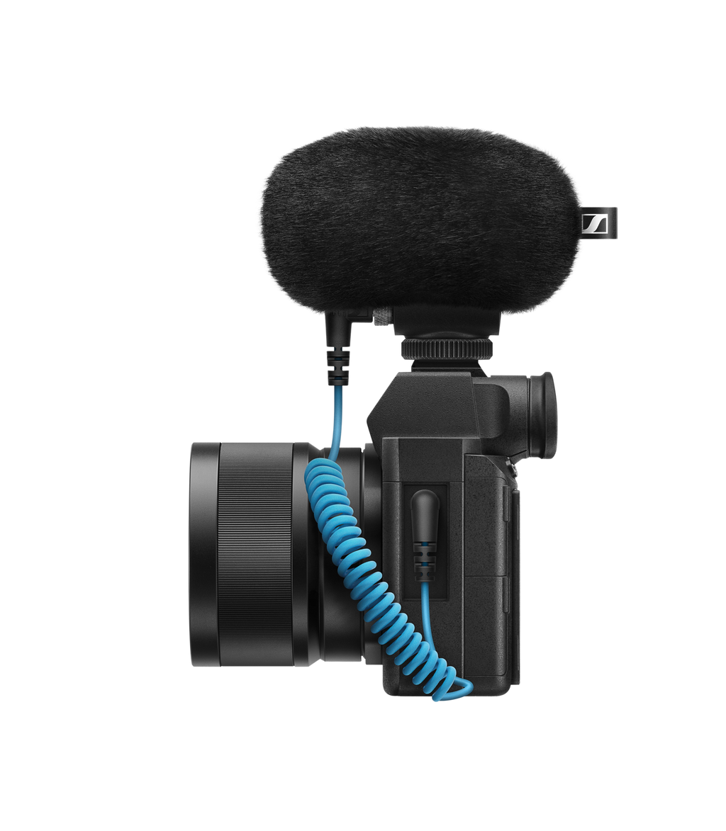 https://assets.sennheiser.com/assets/MKE_200_Product_Shot_cutout_camera_side_left_furry_windshield.png/Zz0zOGQ0YWJkOGU3Y2IxMWYwOGM4OTJhMzQxNzliYzkxZA==