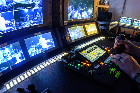 https://connect.na.panasonic.com/hs-fs/hubfs/Pcona%20-%20PVIS%20-%20Video%20-%20switche%20controllers/aw-rp150_panasonic_ptz_camera_controller.png