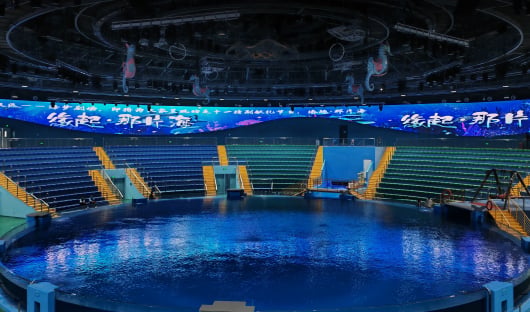 Absen C Series Ultralight Transparent Mesh LED Display for Landmarks
